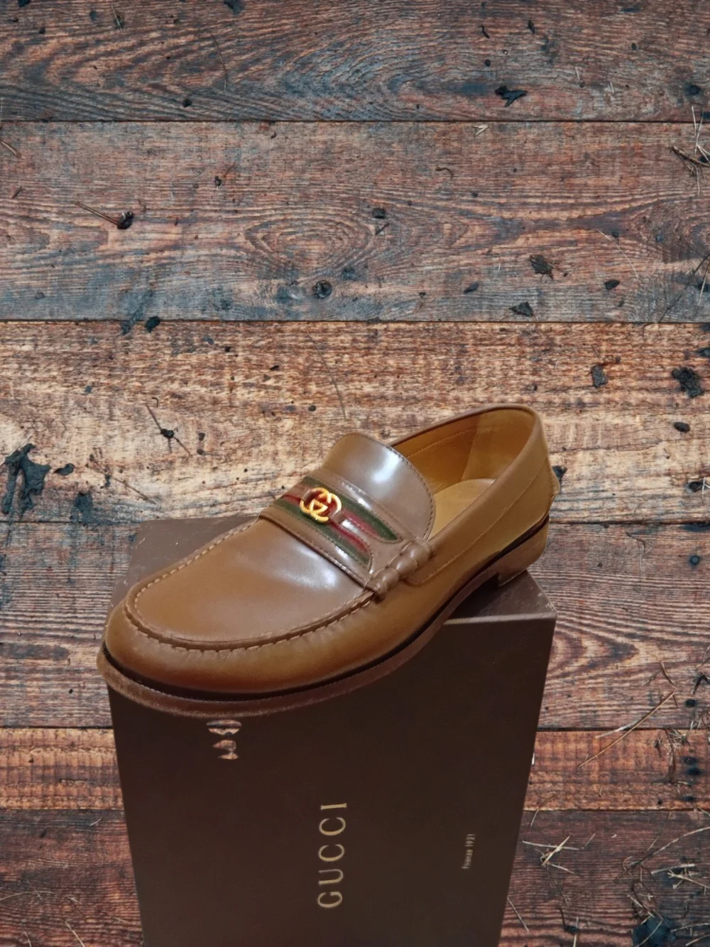 Gucci Tan Leather Loafers with Green and Red Stripe and Gold Hardware